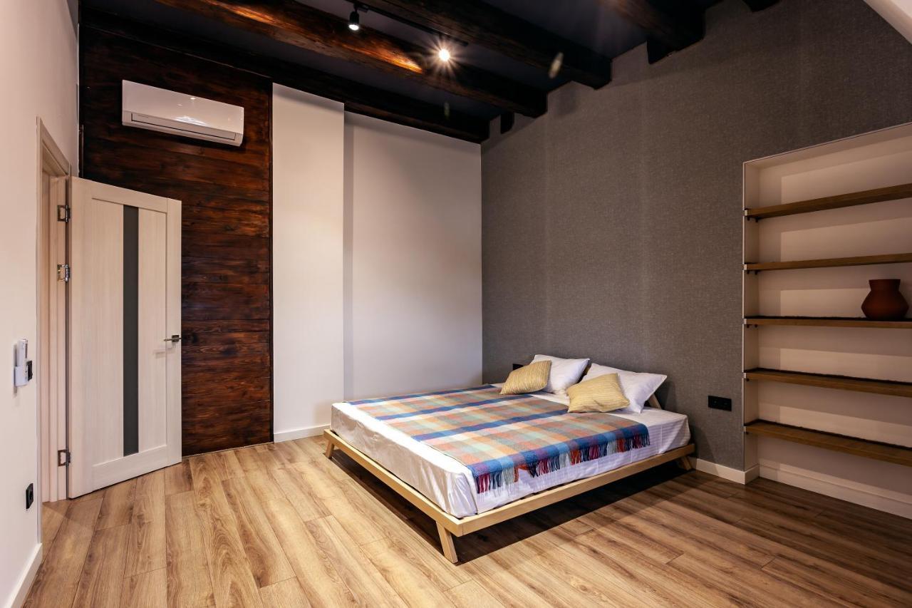 Leogrand Apartments On Kniazia Romana 6 Liov Exterior foto